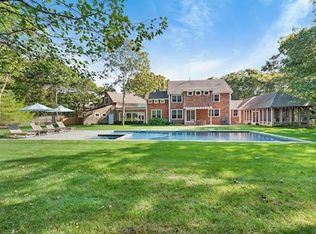 31 Surrey Ct, East Hampton, NY 11937