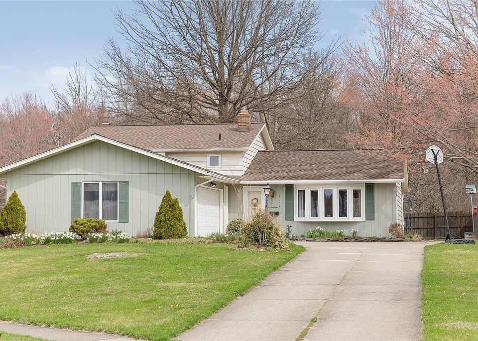 1st image of 8634 Ashwood Dr
