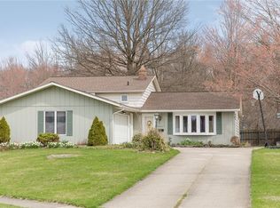 8634 Ashwood Dr, Strongsville, OH 44149