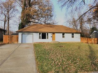 608 E 133rd Ter, Grandview, MO 64030