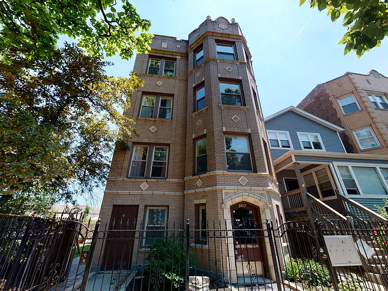 3057 N Troy St #3 — Photo 6