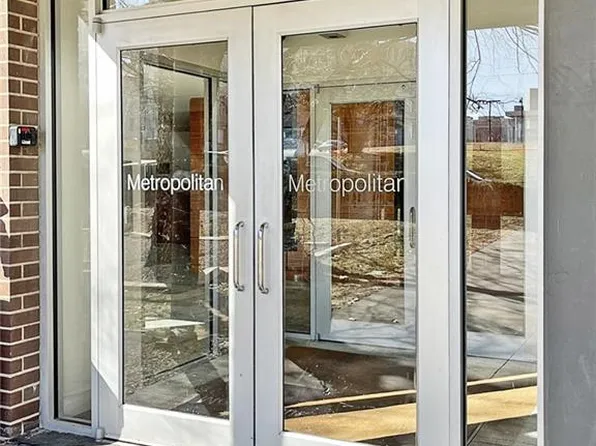 600 E 8th St APT 2J, Kansas City, MO 64106