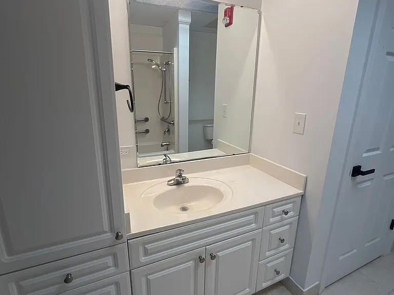 Park Place Apartments — Photo 39