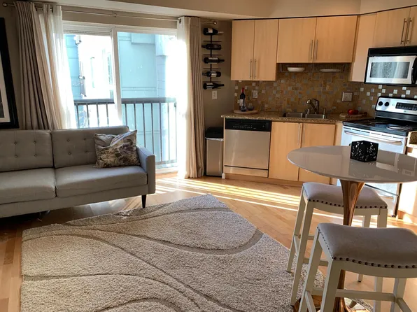 424 N 85th St APT 305, Seattle, WA 98103