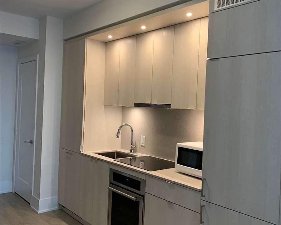 1st image of 575 Bloor St E #3105
