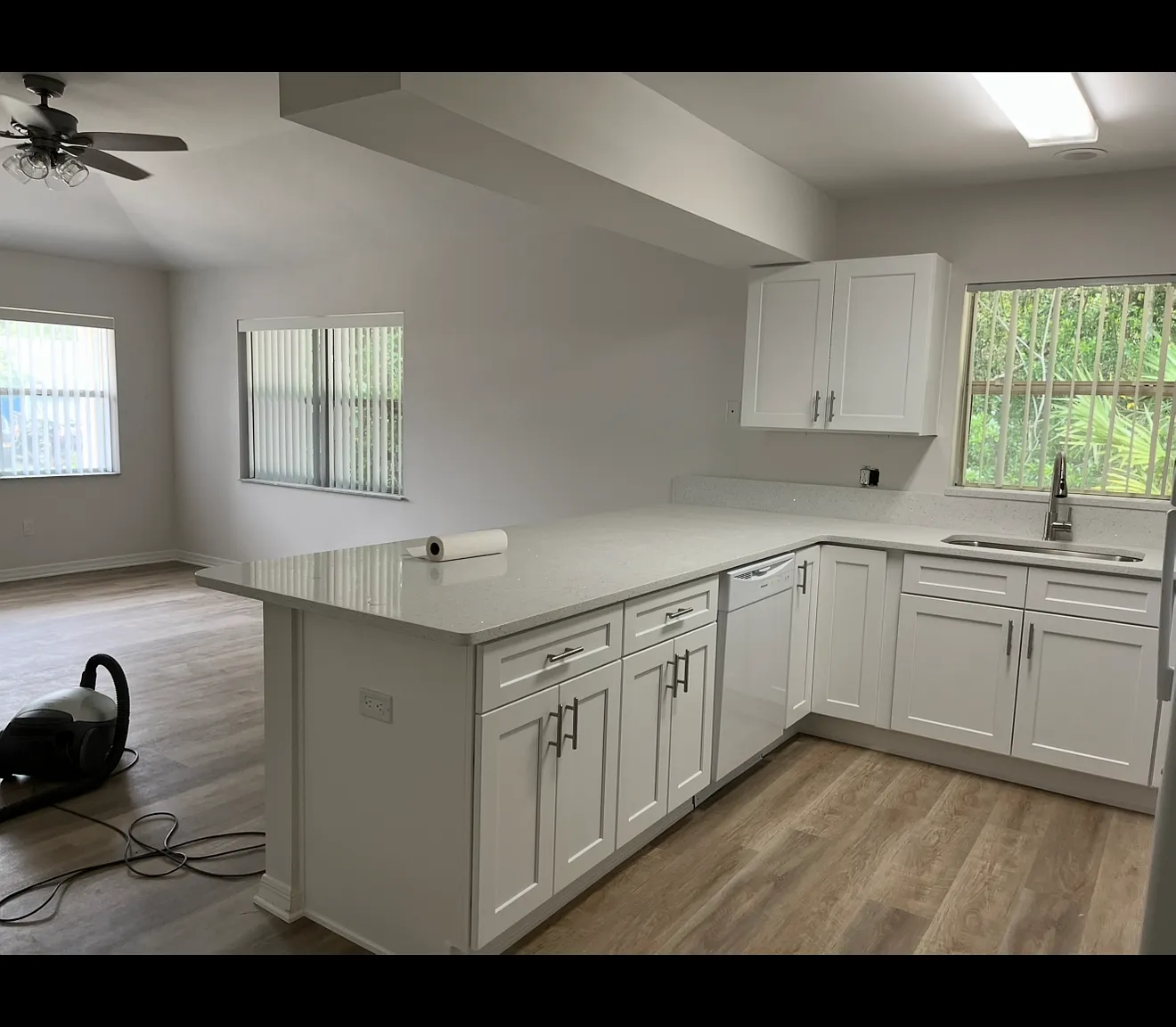2 bed, 950 sqft, $1,850 — Photo 2