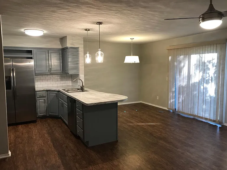 13 Everette Ln — Photo 1