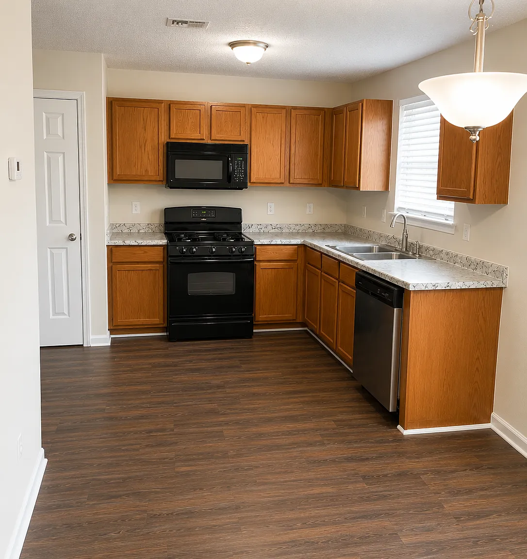Bridle Point Pkwy, Snellville — Photo 2