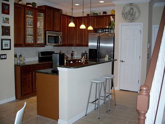 3rd image of 148 Canterbury Bell Dr