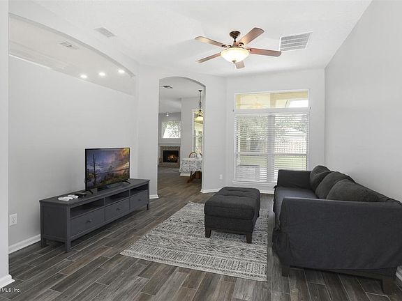 4th image of 2100 Zach Trace Ct