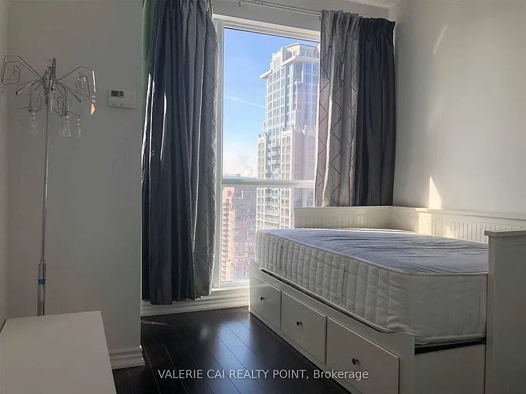 386 Yonge St #3110 — Photo 7