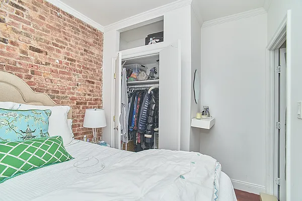 Rented by Keller Williams NYC | media 8