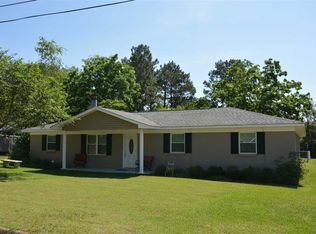 828 Holland Ave, Hartford, AL 36344