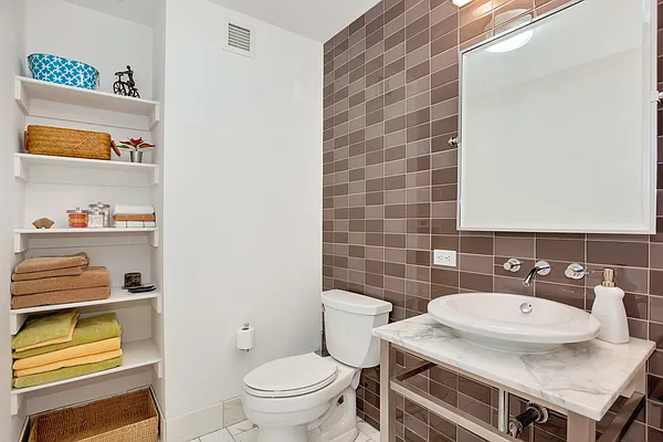 Sold by Taylor Real Estate Group, LLC | media 27