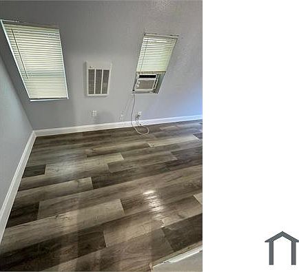 3rd image of 510 Willowbranch Ave #3
