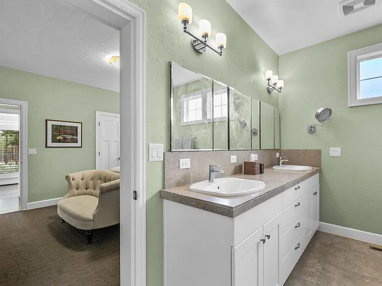 19178 Park Commons Dr — Photo 23