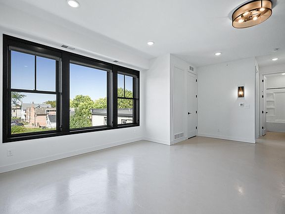 3rd image of 3136 Minnehaha Ave #94g143wuz