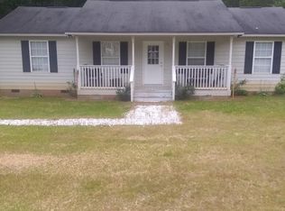 250 Honeysuckle Ave, Laurens, SC 29360
