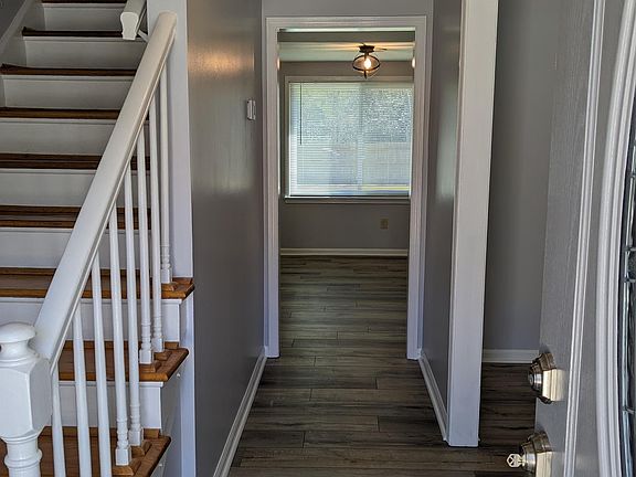 2nd image of 110 Tabb Ln