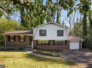 5809 Oakleaf Way, Stone Mountain, GA 30087