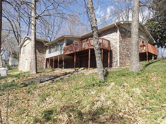 5th image of 4 Crestwood Dr