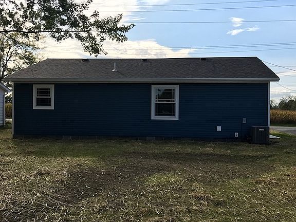 4th image of 553 S Perry St #10