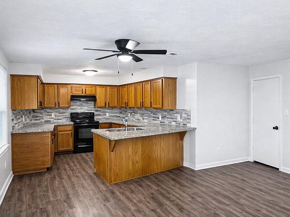 2nd image of 3699 Piney Point Rd
