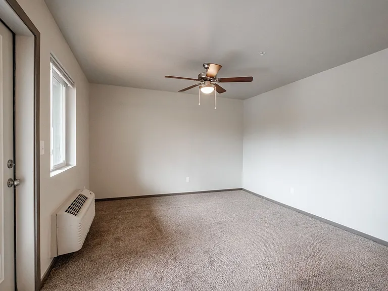 Jefferson Terrace Apartments — Photo 42