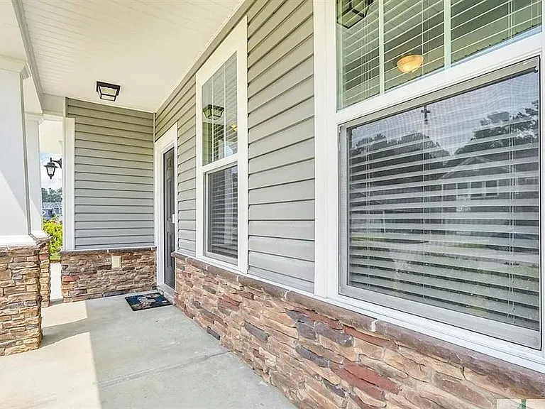 365 Southwilde Way — Photo 4
