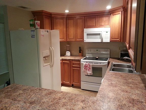 3rd image of 2884 Edenwood St