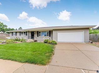 2604 W 39th St, Sioux Falls, SD 57105
