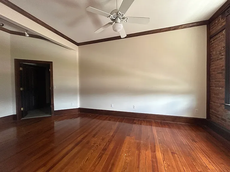 2737 Cleveland St #211 — Photo 8