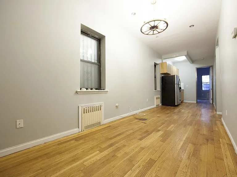 180 Jefferson St #2R — Photo 1