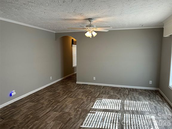 4th image of 1266 Scott Rd