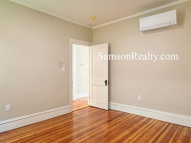 455 Morris Ave #1 — Photo 6