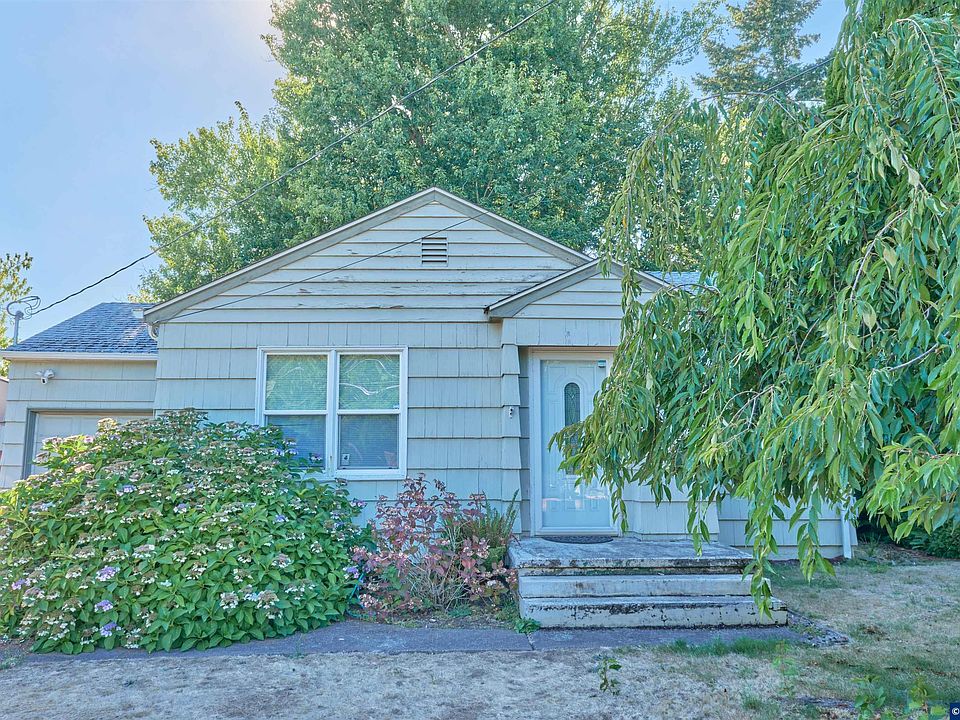 1st image of 4649 Harcourt Ave NE