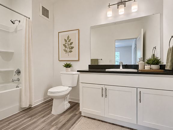 5th image of 161 Hioaks Rd #104