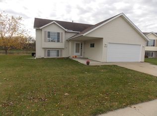 4722 57th St NW, Rochester, MN 55901