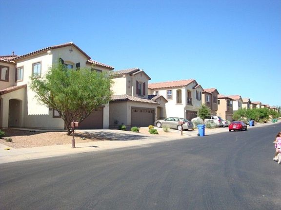2nd image of 540 E Calle De Ocaso