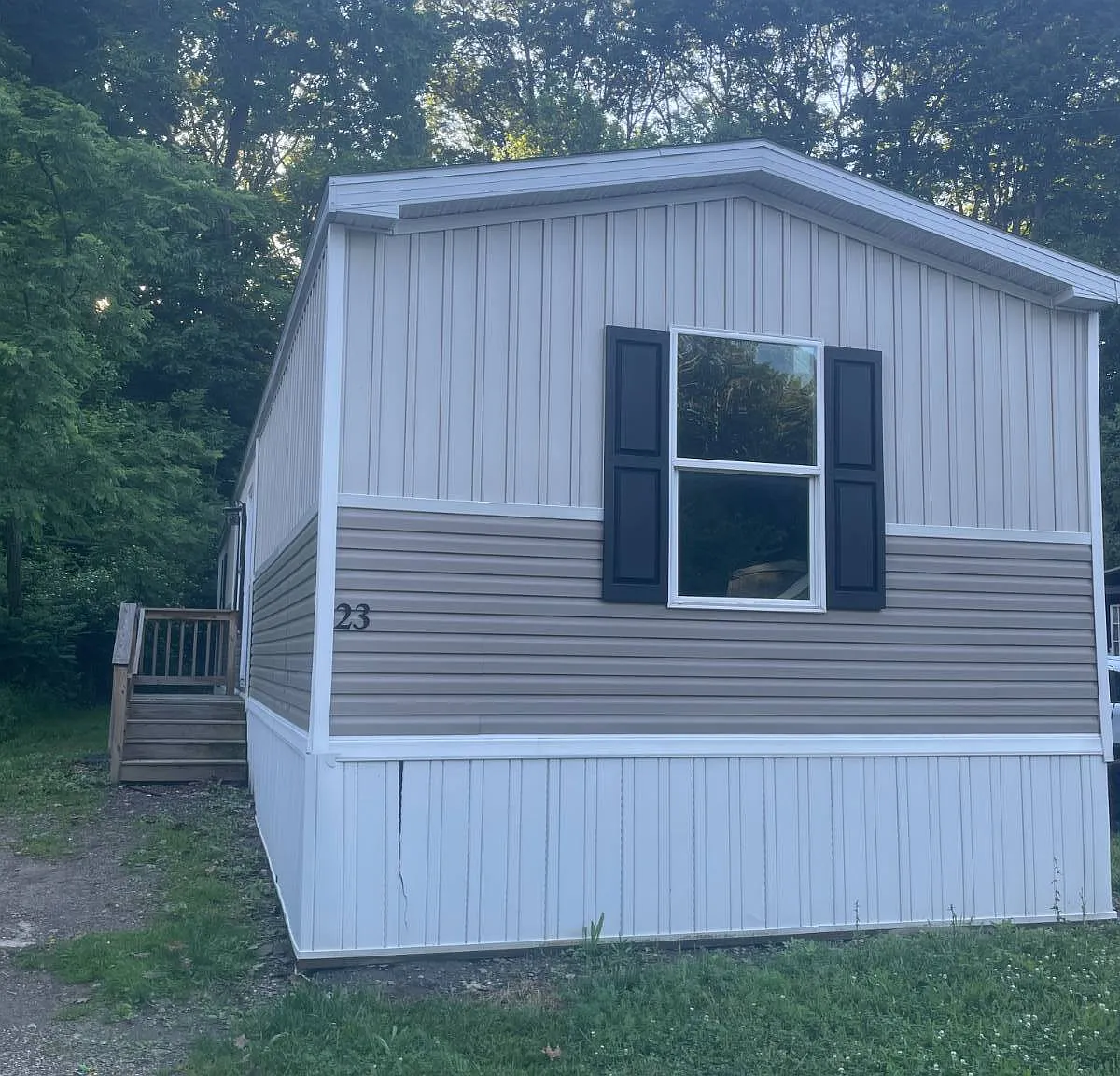 3 bed, 2.0 bath, 1012 sqft, $1,050 — Photo 1