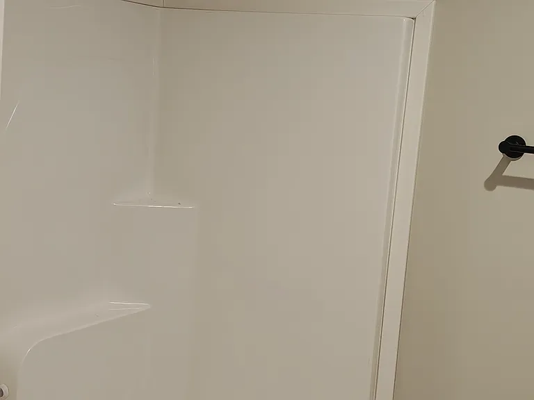 Tub/shower combo.