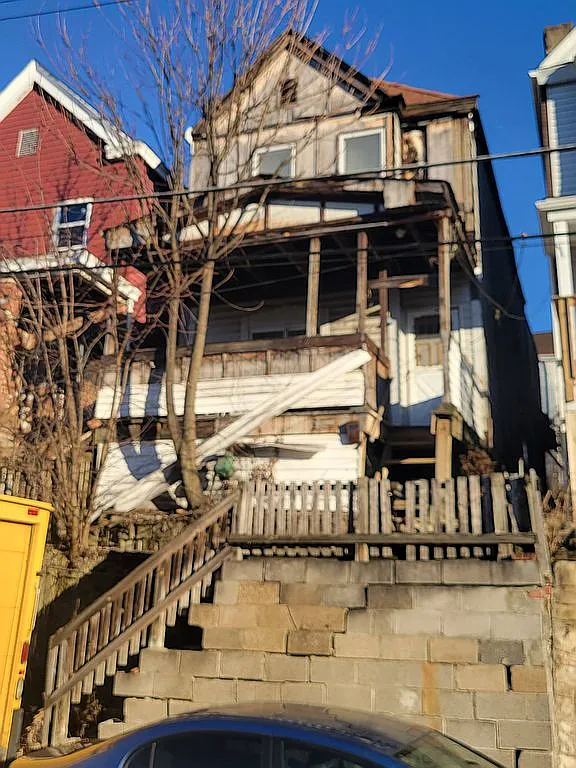 477 Belonda St photo 1