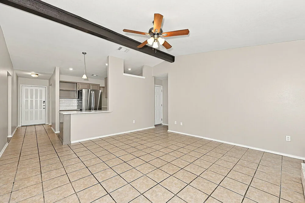 3 bed, 2.0 bath, 1440 sqft, $1,750 — Photo 4