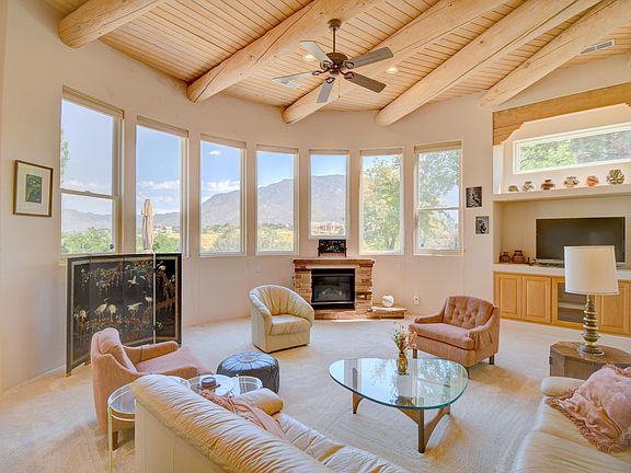 5th image of 6624 High Ridge Pl NE