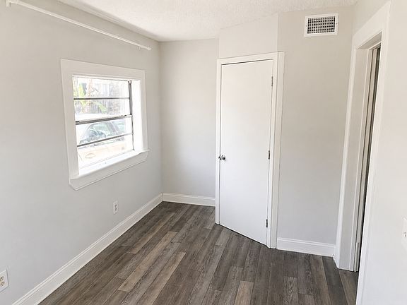 2nd image of 422 2nd St S APT 1