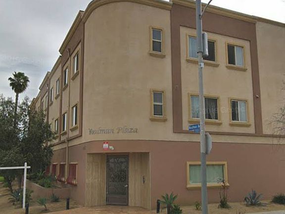 2nd image of 7061 Woodman Ave APT 302