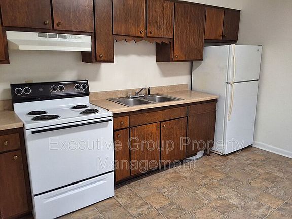 3rd image of 1222 Hill St #1