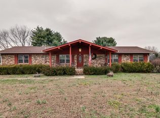 210 Tammy Dr, Decherd, TN 37324