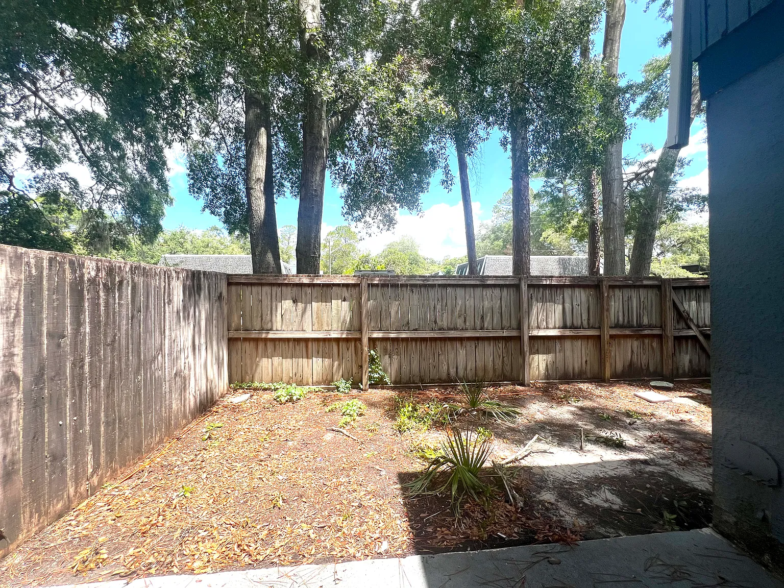 2 bed, 942 sqft, $1,200 — Photo 1