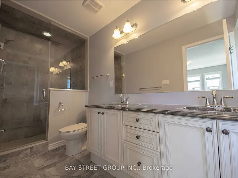265 Ellen Davidson Dr #5 — Photo 15